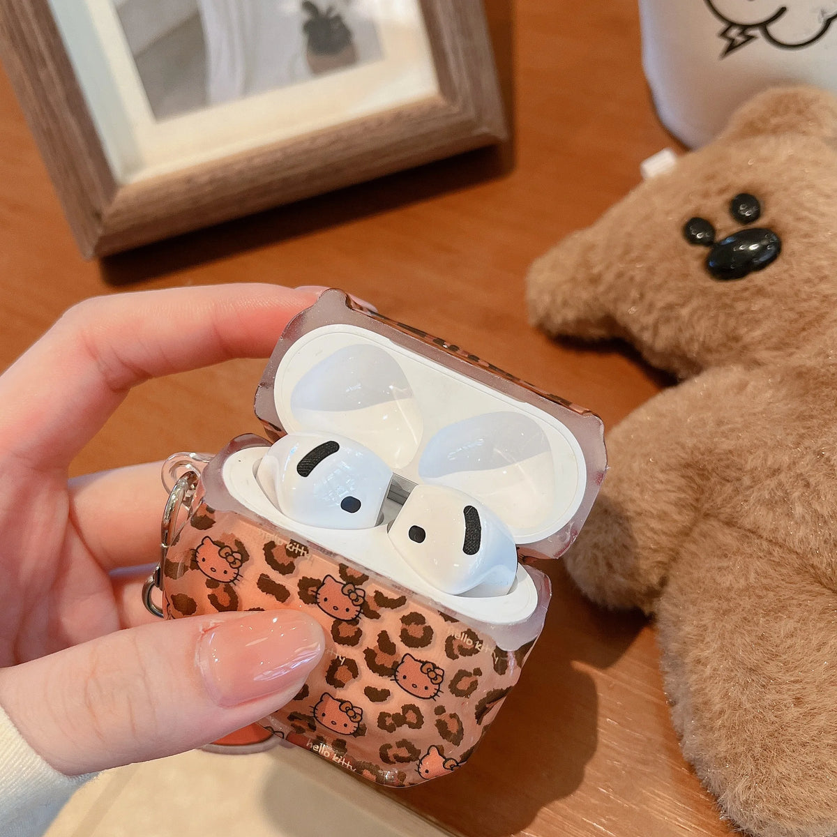 Custodia Leopardata Hello Kitty per AirPods